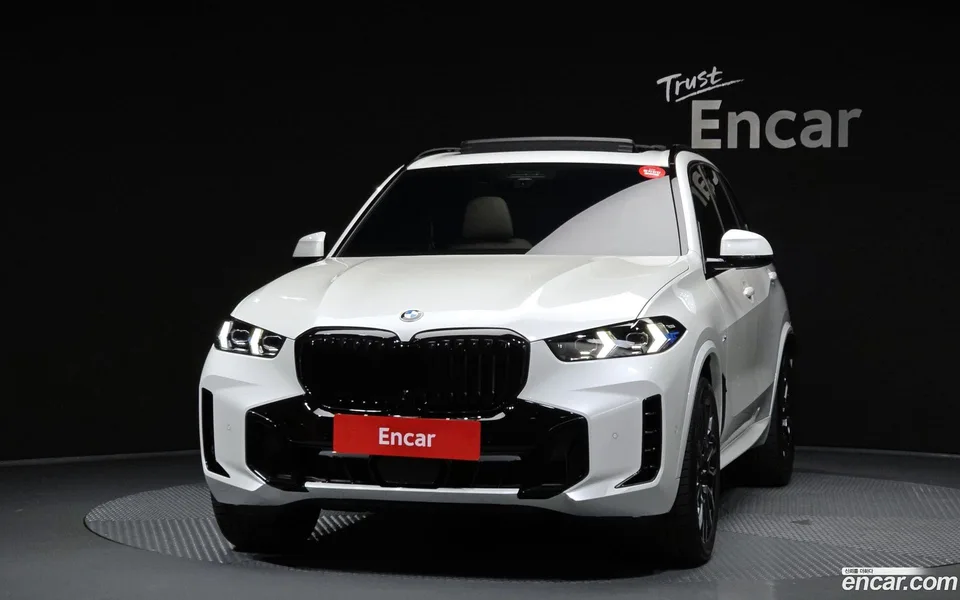 BMW X5 xDrive 40i M 2025 — миниатюра 3