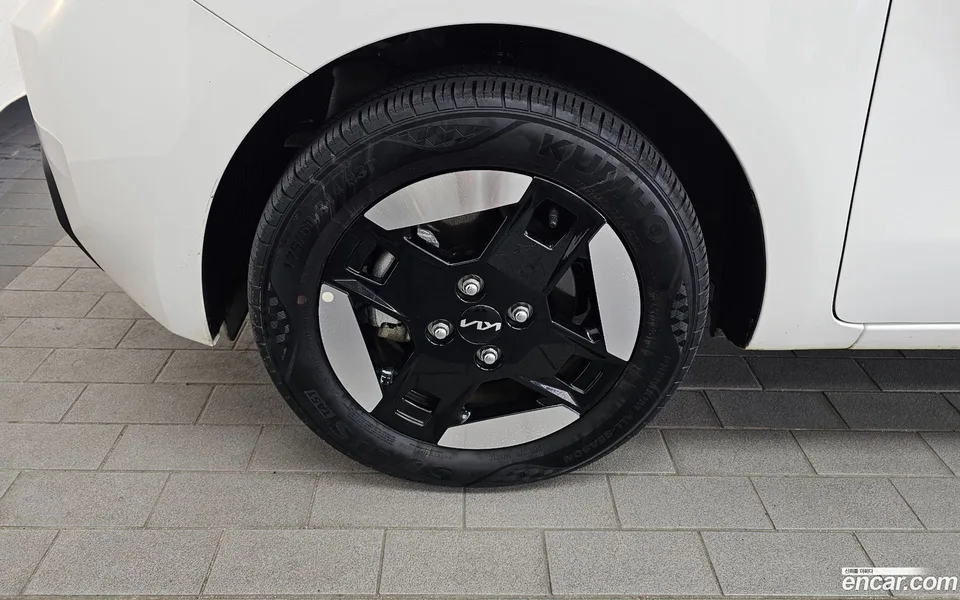 Kia Ray EV 2023 — thumbnail 2