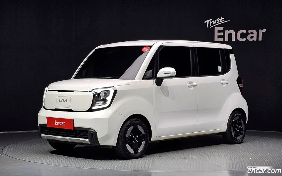 Kia Ray EV 2023 — photo 1, buy with delivery to Moscow