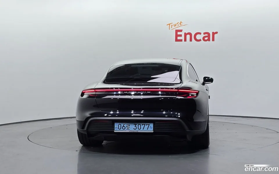 Porsche Taycan 4S 2024 — thumbnail 4