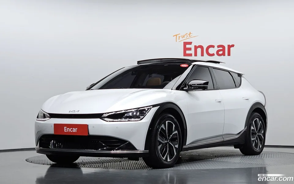Kia EV6 2022 — photo 1, buy with delivery to Moscow