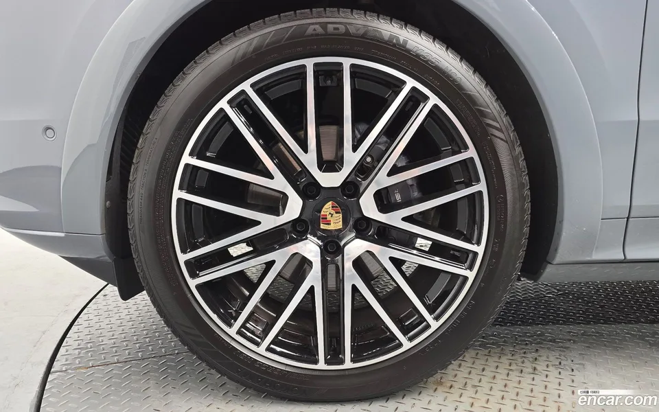 Porsche Cayenne 3.0 2024 — thumbnail 5