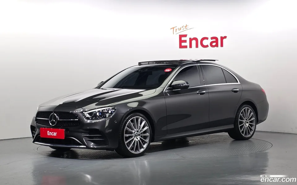 Mercedes-Benz E-Class E350 4MATIC AMG Line 2022 — photo 1, buy with delivery to Moscow