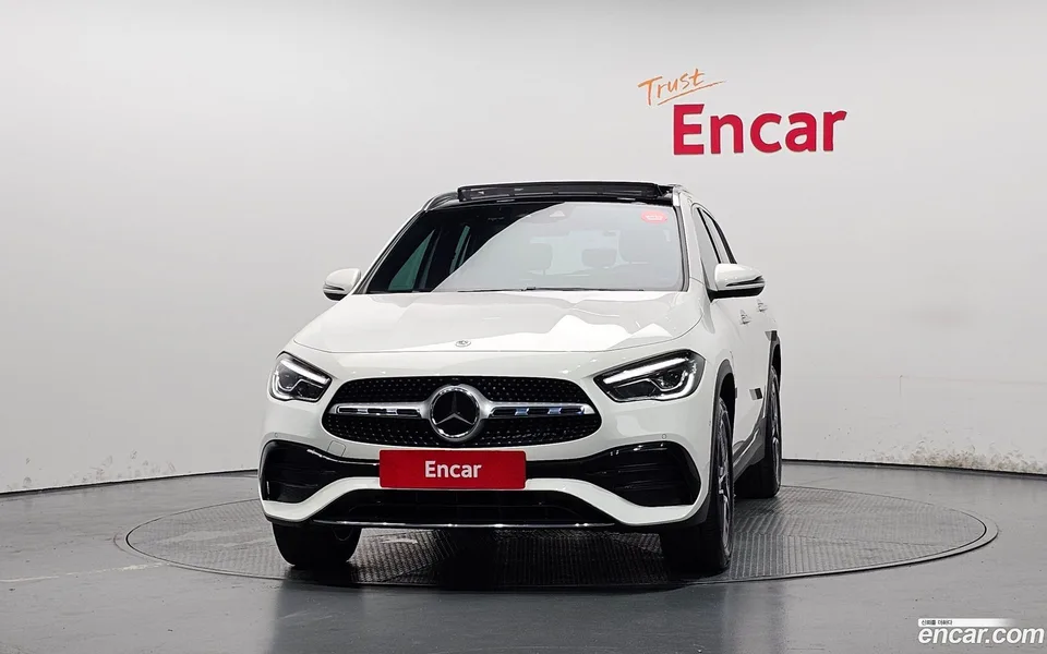 Mercedes-Benz GLA-Class GLA250 4MATIC 2023 — thumbnail 3