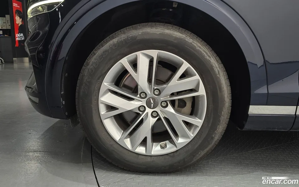 Genesis GV70 2.5T AWD 2024 — thumbnail 2