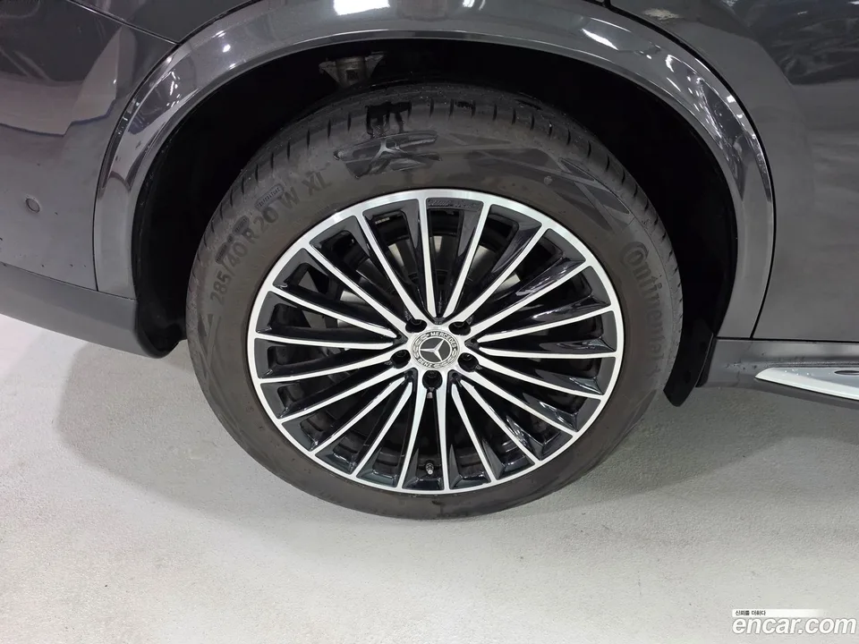 Mercedes-Benz GLC-Class GLC300 4MATIC 2024 — thumbnail 2