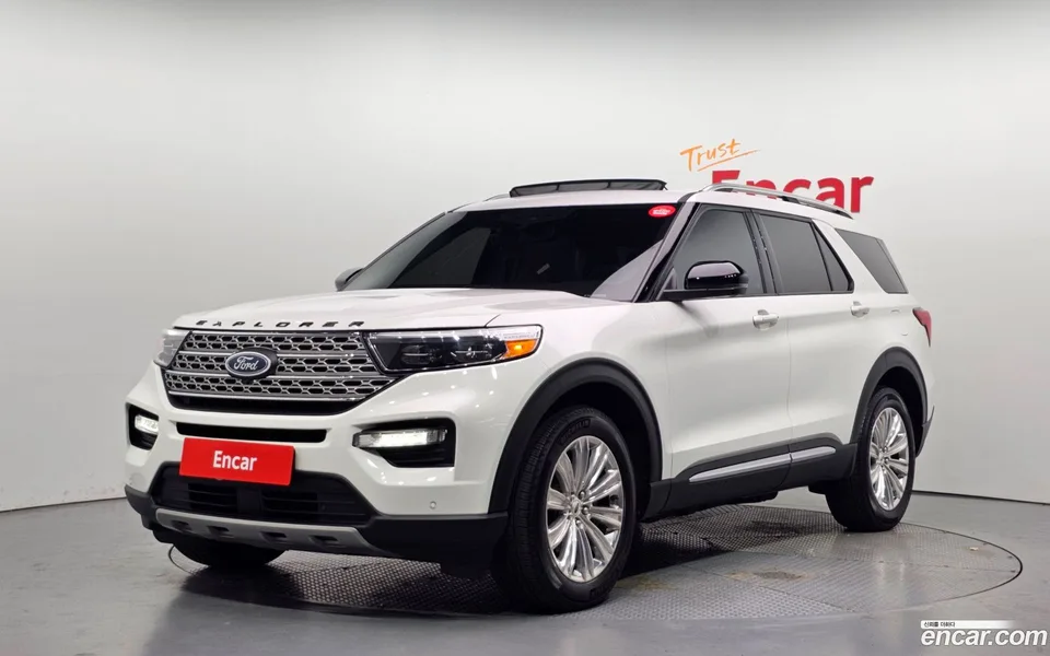 Ford Explorer 2.3 4WD 2023 — photo 1, buy with delivery to Moscow