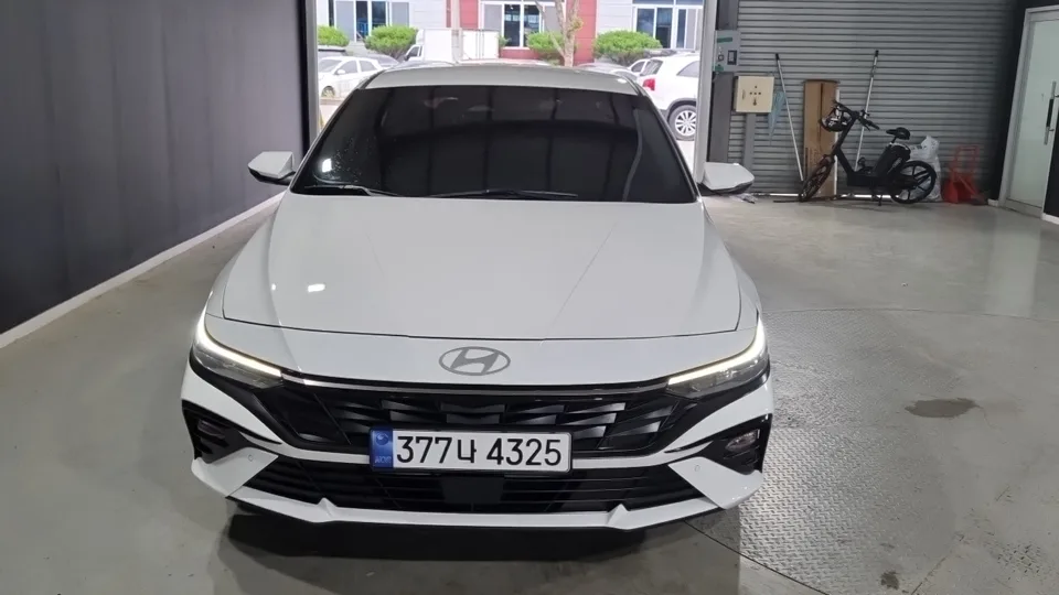 Hyundai Avante CN7 1.6 2024 — thumbnail 3