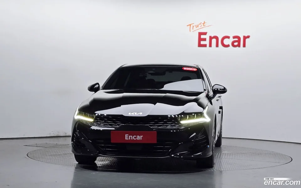 Kia K5 2.0 2023 — thumbnail 3