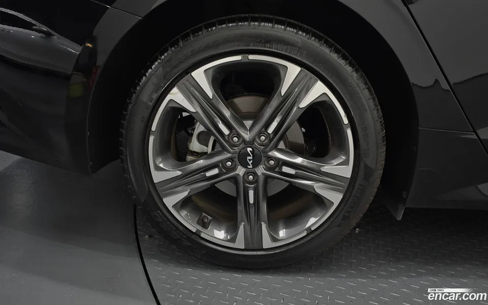Kia K5 2.0 2023 — thumbnail 5