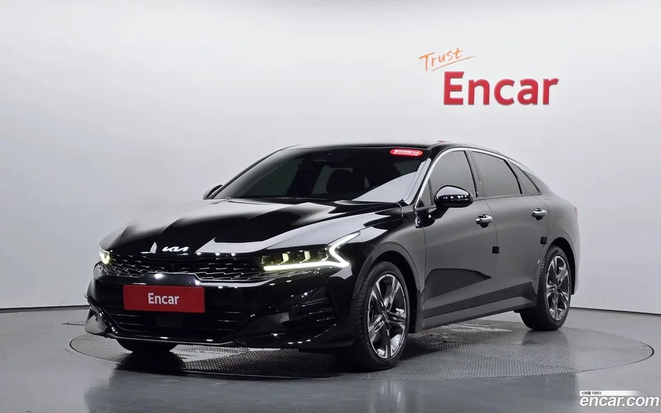 Kia K5 2.0 2023 — photo 1, buy with delivery to Moscow