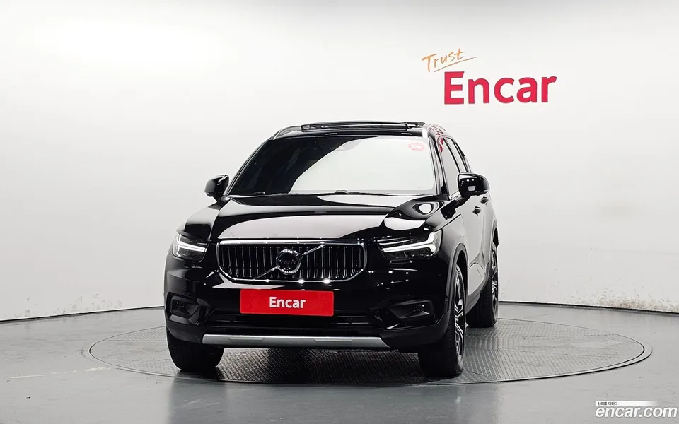 Volvo XC40 B4 2022 — thumbnail 3