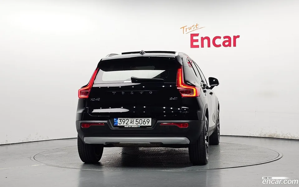 Volvo XC40 B4 2022 — thumbnail 4