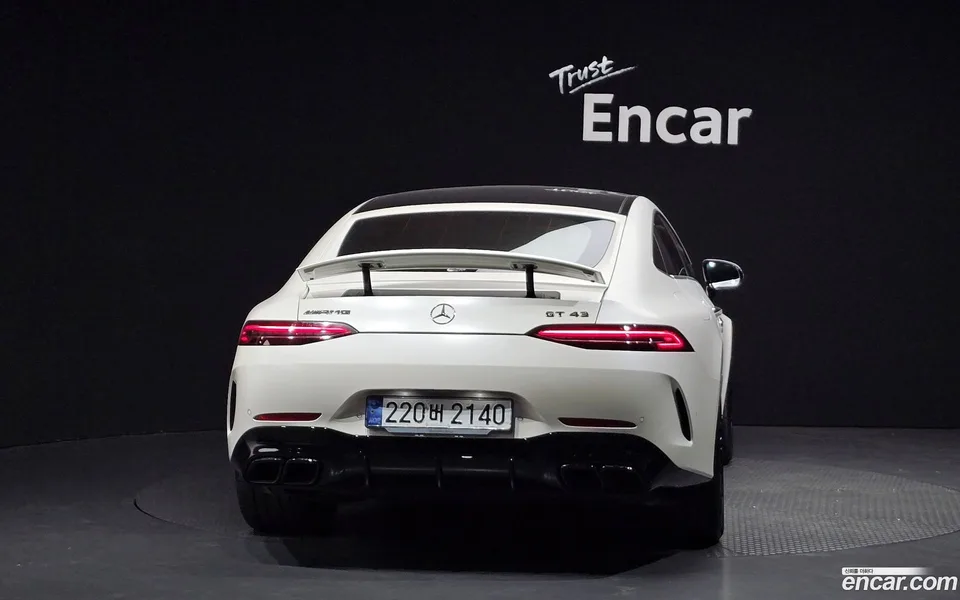 Mercedes-Benz AMG GT 4 43 4MATIC+ 2023 — thumbnail 4