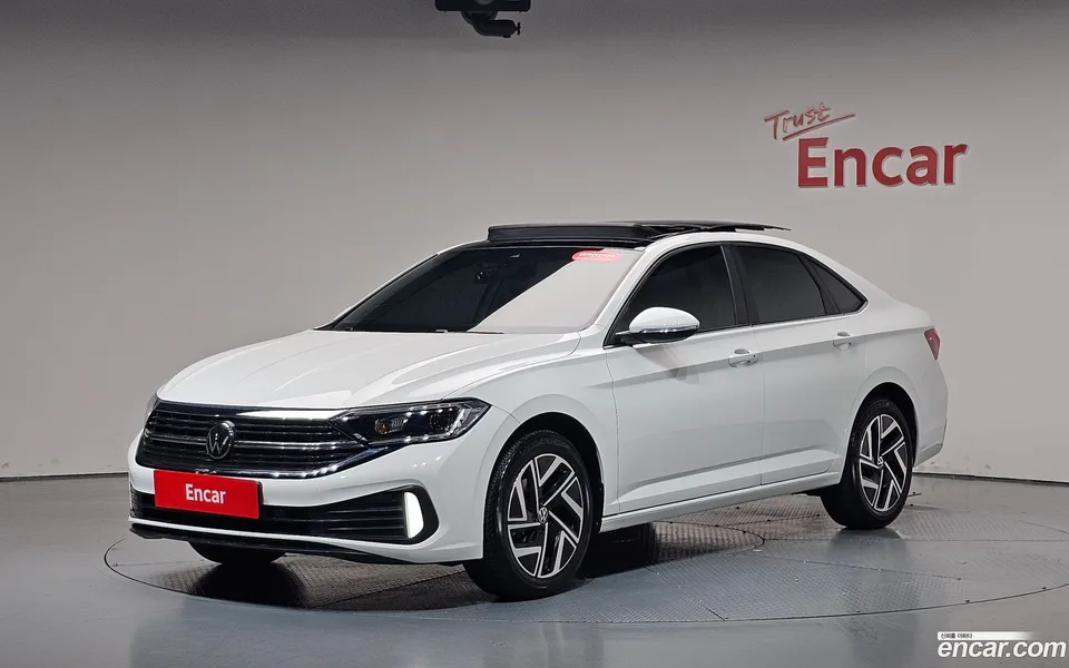 Volkswagen Jetta 1.5 TSI 2024 — photo 1, buy with delivery to Moscow