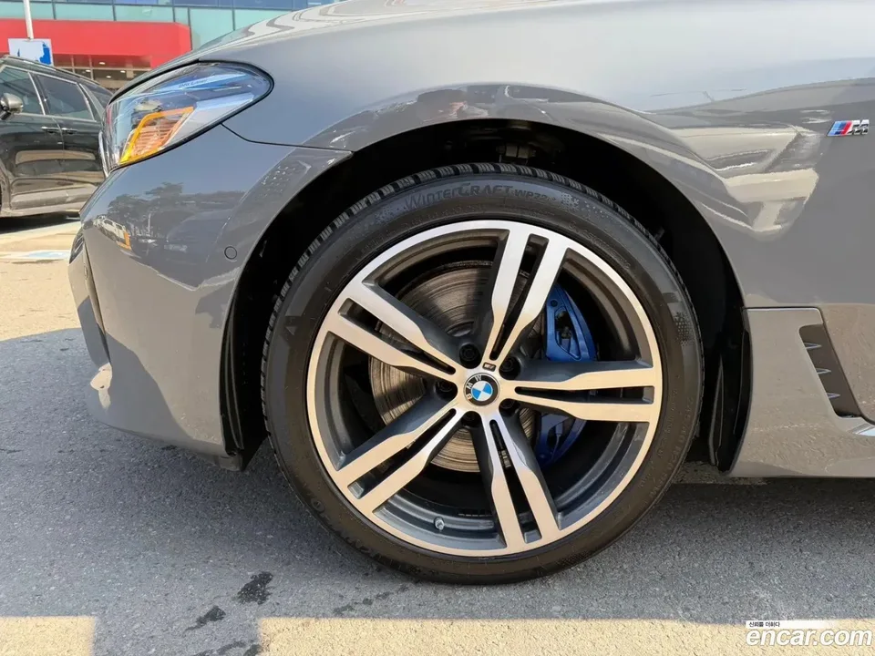 BMW 6 Series GT 630i xDrive M 2022 — thumbnail 2