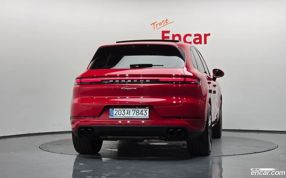 Porsche Cayenne 3.0 2024 — thumbnail 4