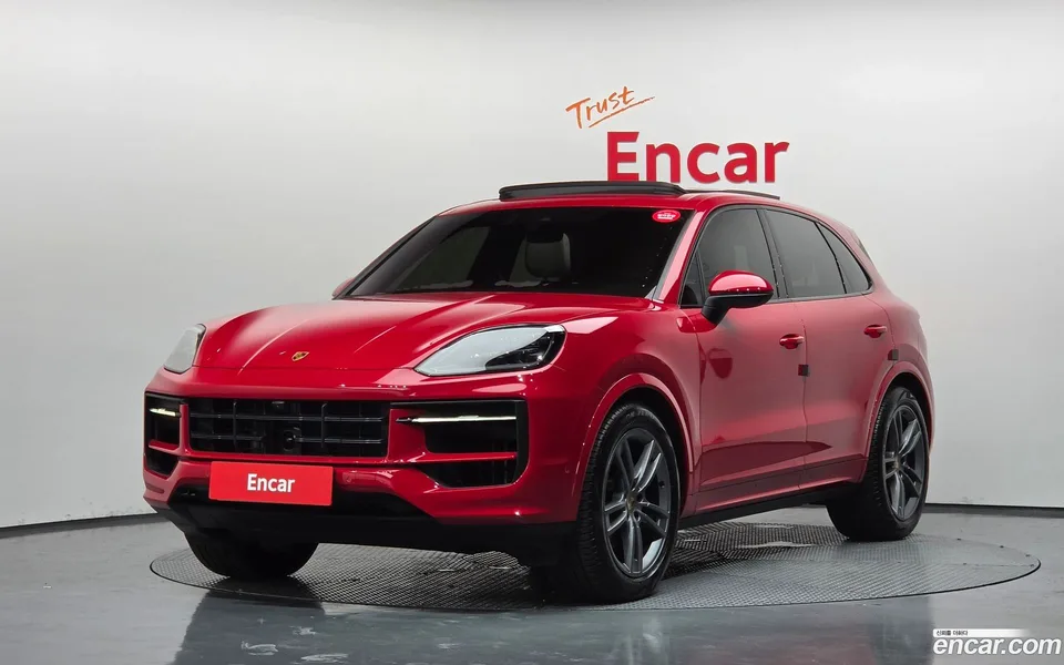 Porsche Cayenne 3.0 2024 — photo 1, buy with delivery to Moscow
