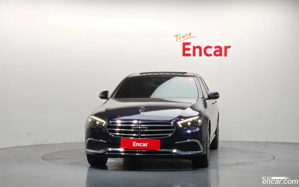 Mercedes-Benz E-Class E350 4MATIC 2023 — thumbnail 3