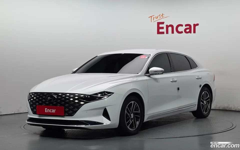 Hyundai Grandeur IG 2.5 2022 — photo 1, buy with delivery to Moscow