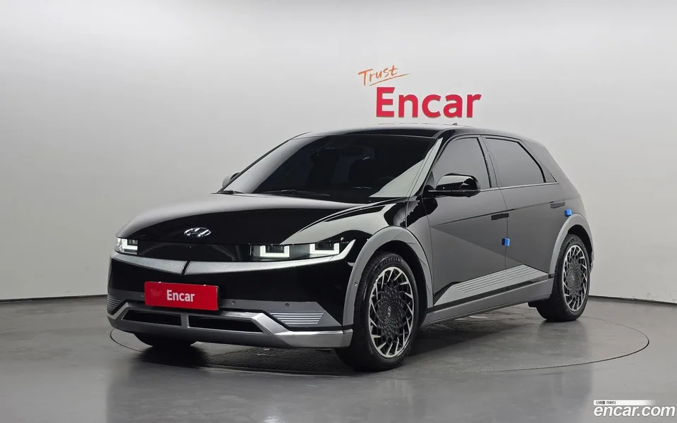 Hyundai Ioniq 5 AWD 2022 — photo 1, buy with delivery to Moscow