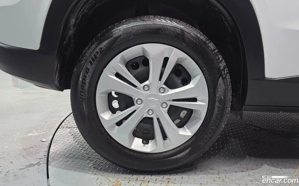 Chevrolet Trax Crossover 1.2 LS 2023 — thumbnail 2