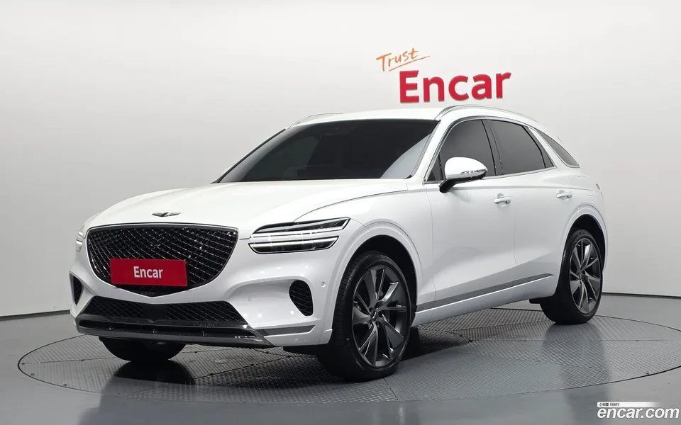 Genesis GV70 2.5T AWD 2022 — photo 1, buy with delivery to Moscow
