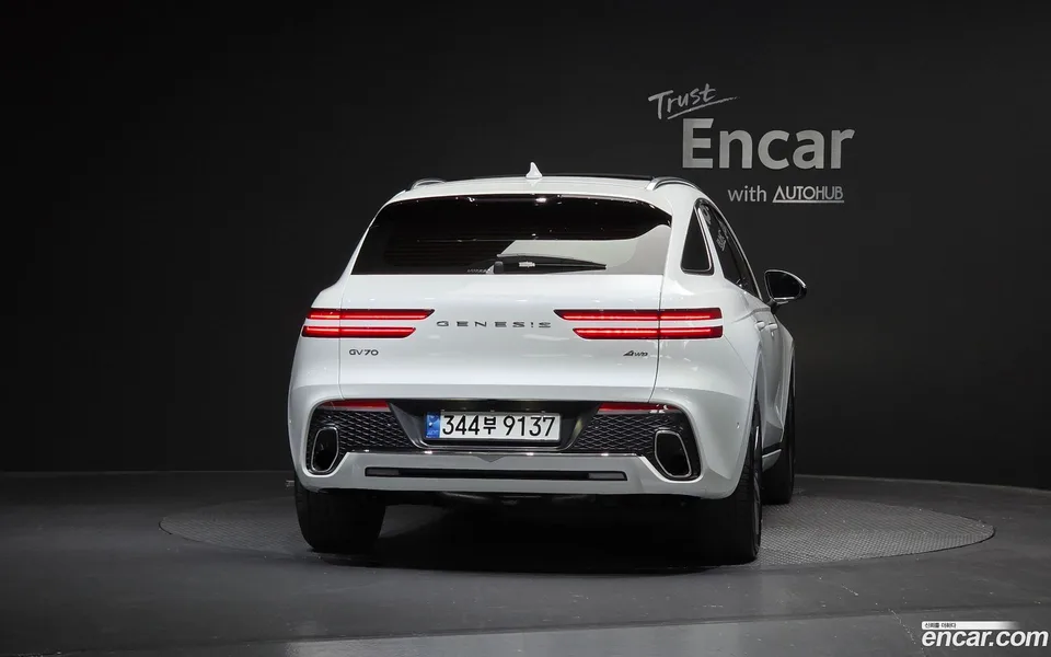 Genesis GV70 2.5T AWD 2023 — thumbnail 4