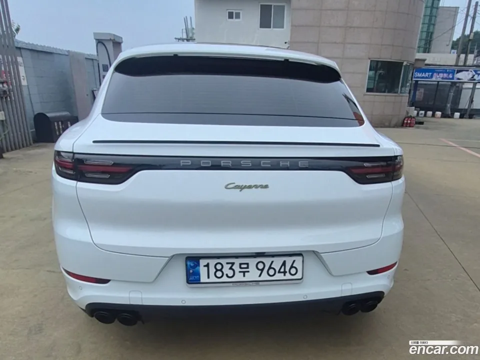 Porsche Cayenne 3.0 E- 2023 — thumbnail 5