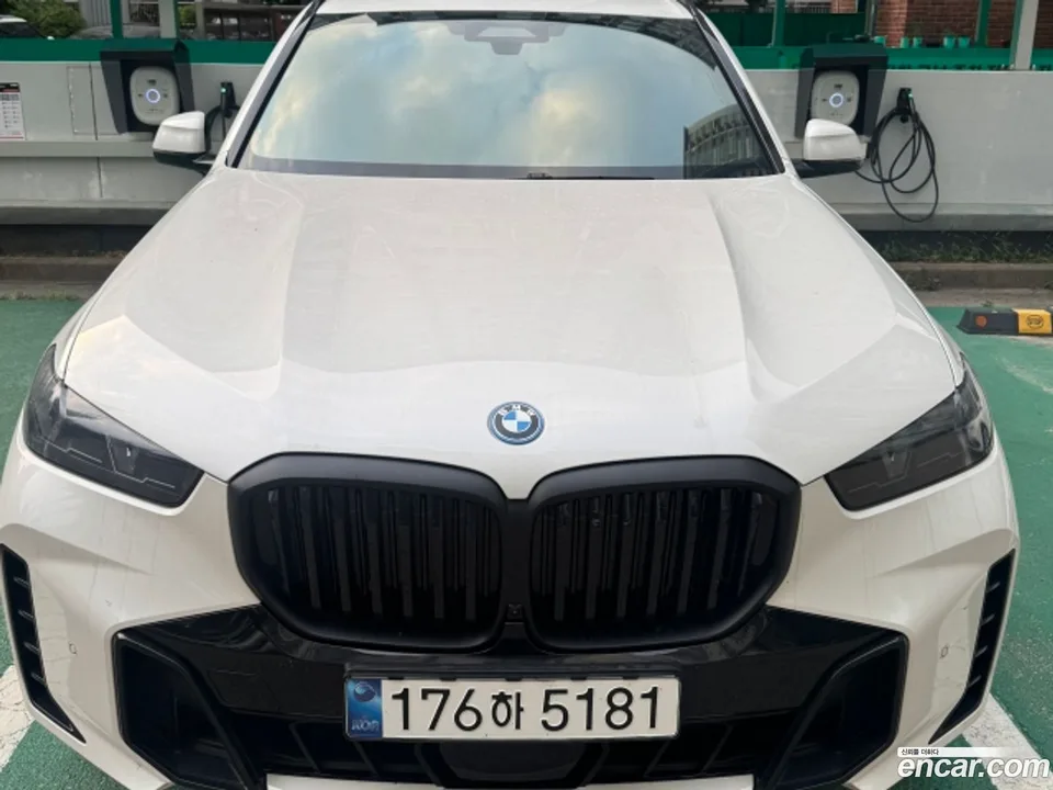 BMW X5 xDrive 50e M 2025 — photo 1, buy with delivery to Moscow