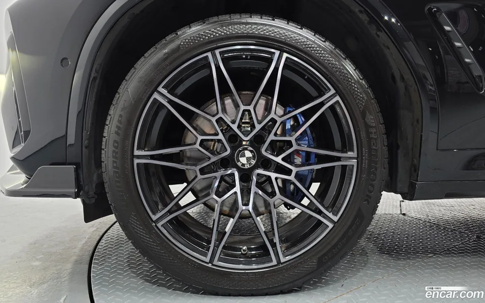 BMW X4 xDrive20i M 2023 — миниатюра 5