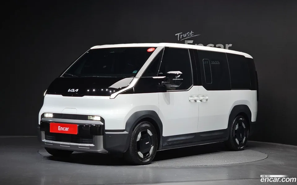Kia PV5 2025 — photo 1, buy with delivery to Moscow
