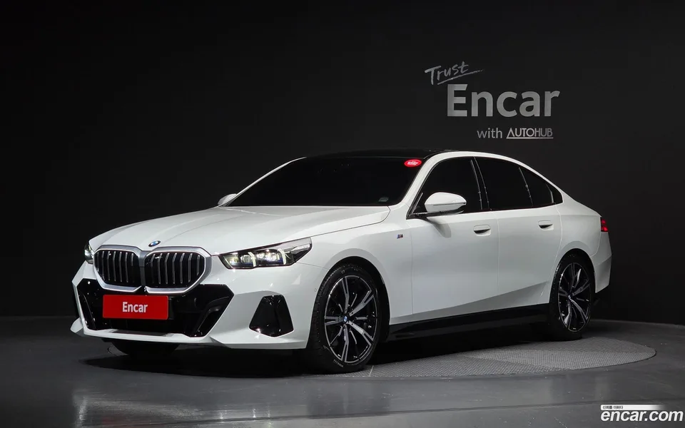 BMW 5 Series 530i xDrive M 2024 — photo 1, buy with delivery to Moscow
