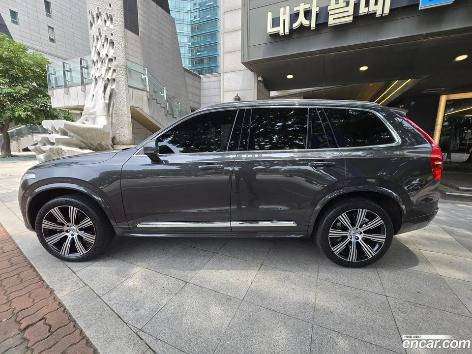 Volvo XC90 B6 2024 — thumbnail 2