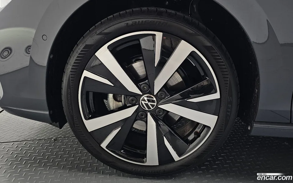 Volkswagen Golf 2.0 TDI 2026 — thumbnail 2