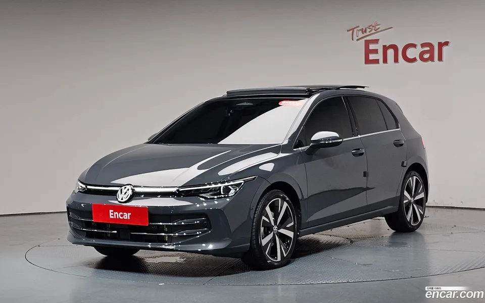 Volkswagen Golf 2.0 TDI 2026 — photo 1, buy with delivery to Moscow