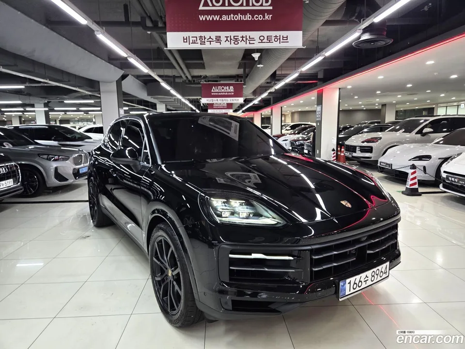 Porsche Cayenne 3.0 2025 — photo 1, buy with delivery to Moscow