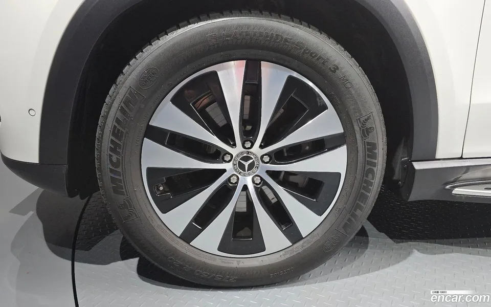 Mercedes-Benz GLE-Class GLE300d 4MATIC 2024 — thumbnail 5