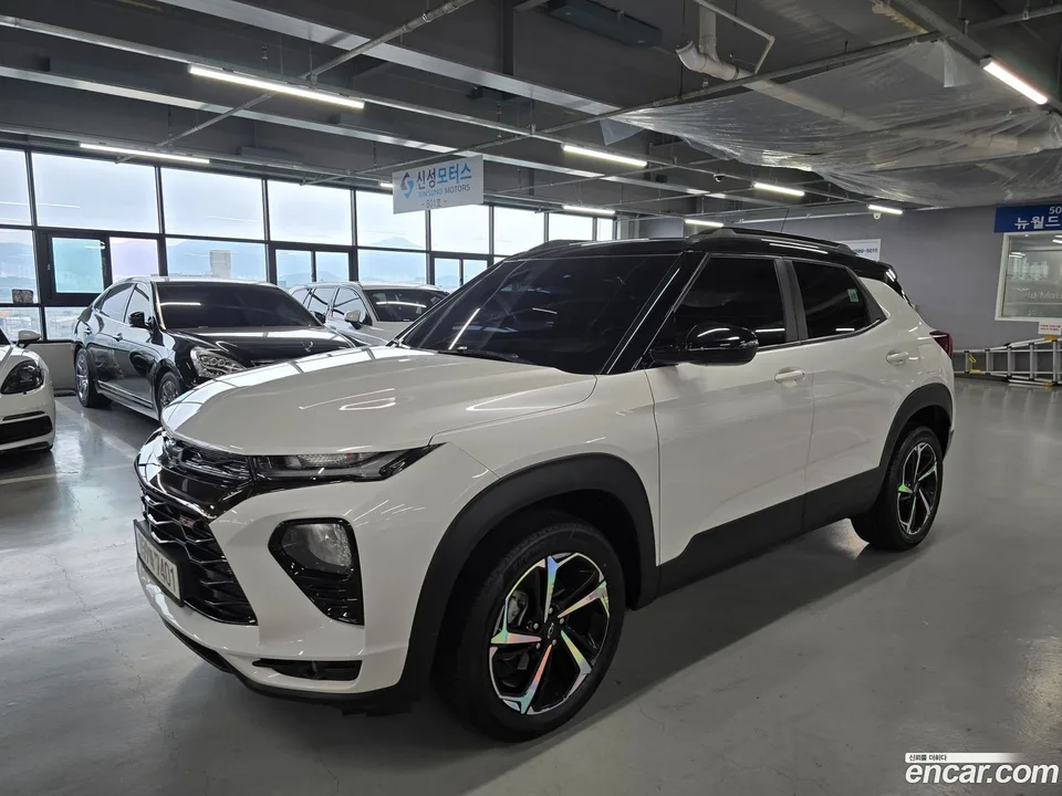 Chevrolet Trailblazer 1.3 4WD 2022 — photo 1, buy with delivery to Moscow