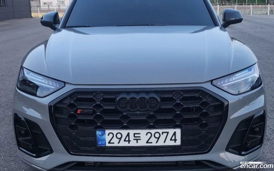 Audi SQ5 3.0 TFSI 2023 — photo 1, buy with delivery to Moscow