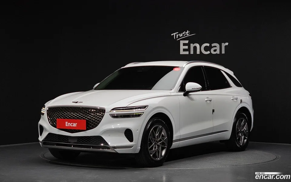 Genesis GV70 2.5T 2WD 2022 — photo 1, buy with delivery to Moscow