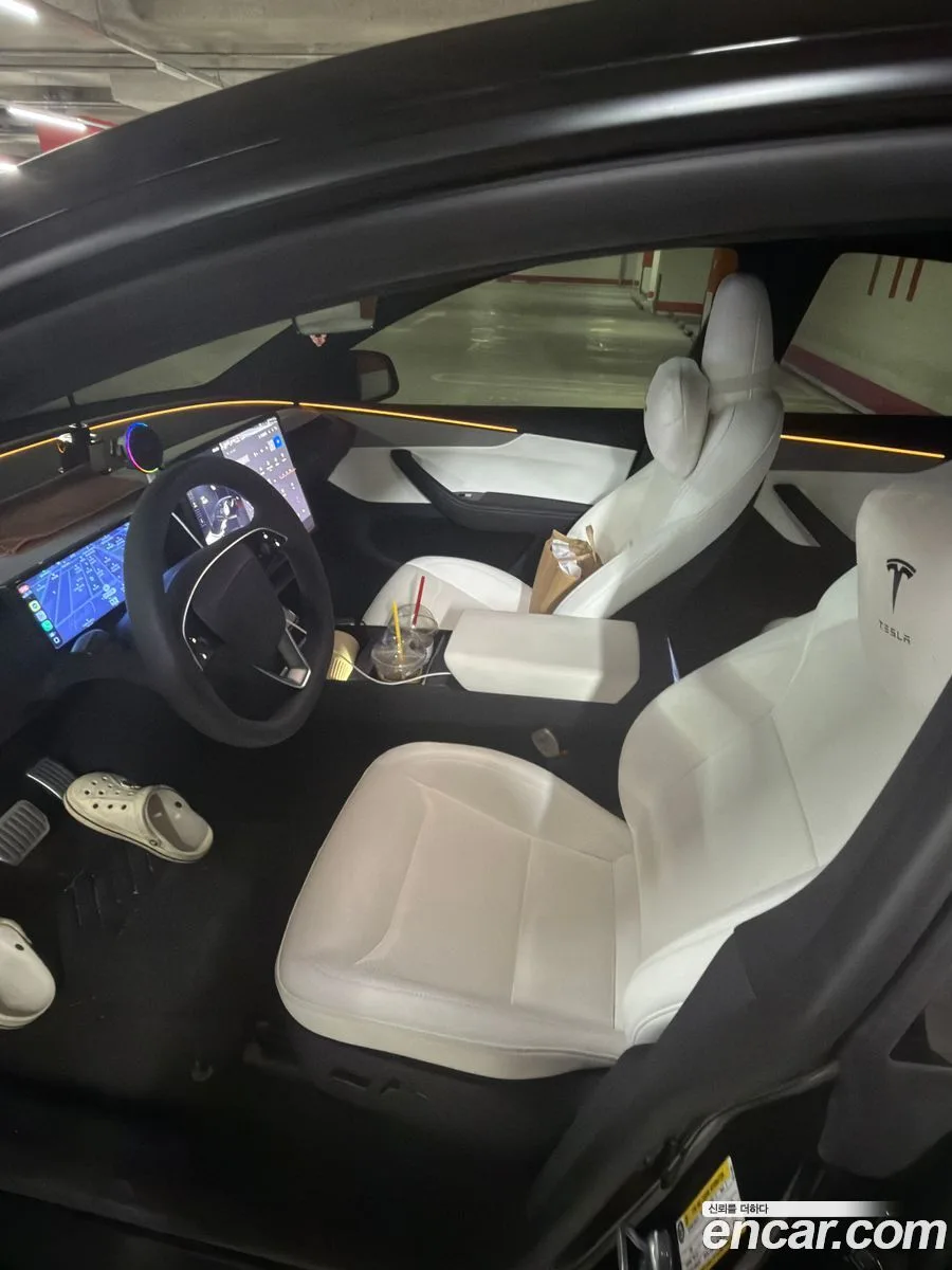 Tesla Model Y RWD 2026 — thumbnail 3