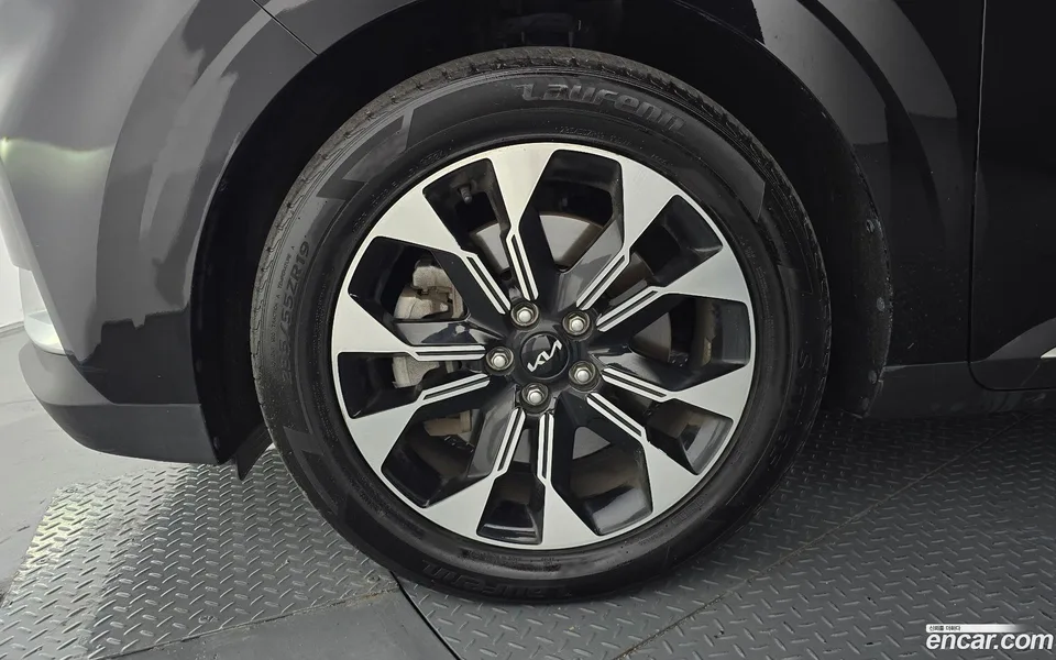 Kia Carnival 9 2022 — thumbnail 2