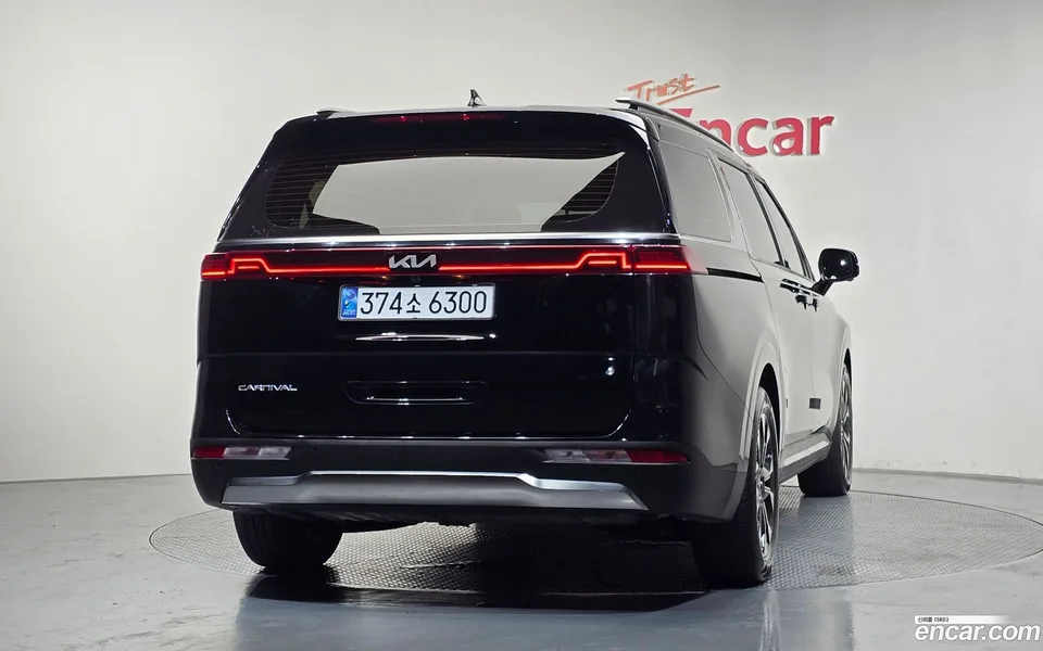 Kia Carnival 9 2022 — thumbnail 4