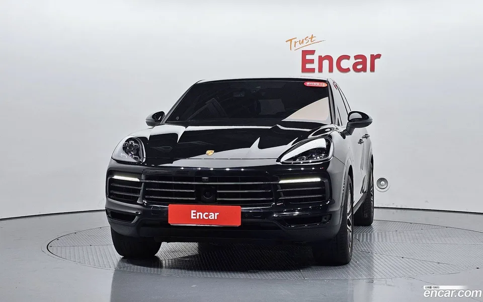 Porsche Cayenne 3.0 2023 — thumbnail 3