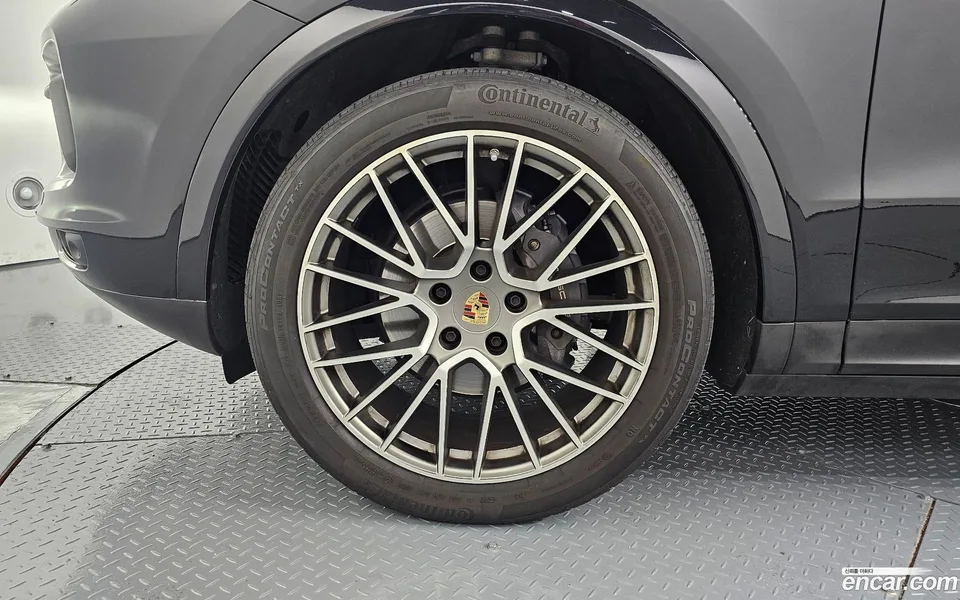 Porsche Cayenne 3.0 2023 — thumbnail 5