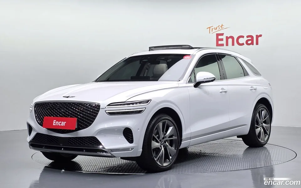 Genesis GV70 2.5T AWD 2023 — photo 1, buy with delivery to Moscow