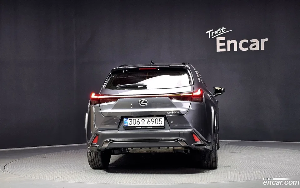 Lexus UX 300h 2.0 F-Sport 2WD 2026 — thumbnail 4