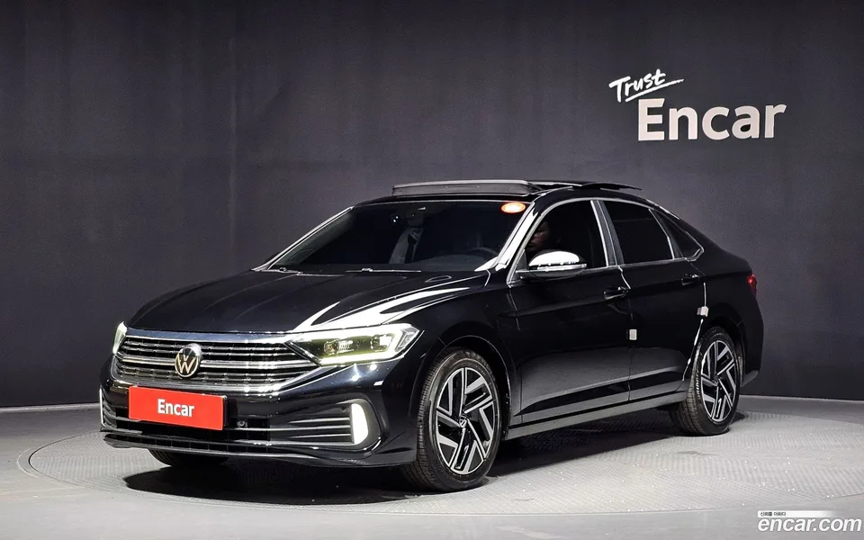 Volkswagen Jetta 1.5 TSI 2024 — photo 1, buy with delivery to Moscow