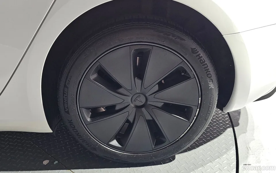 Tesla Model 3 RWD 2024 — thumbnail 5